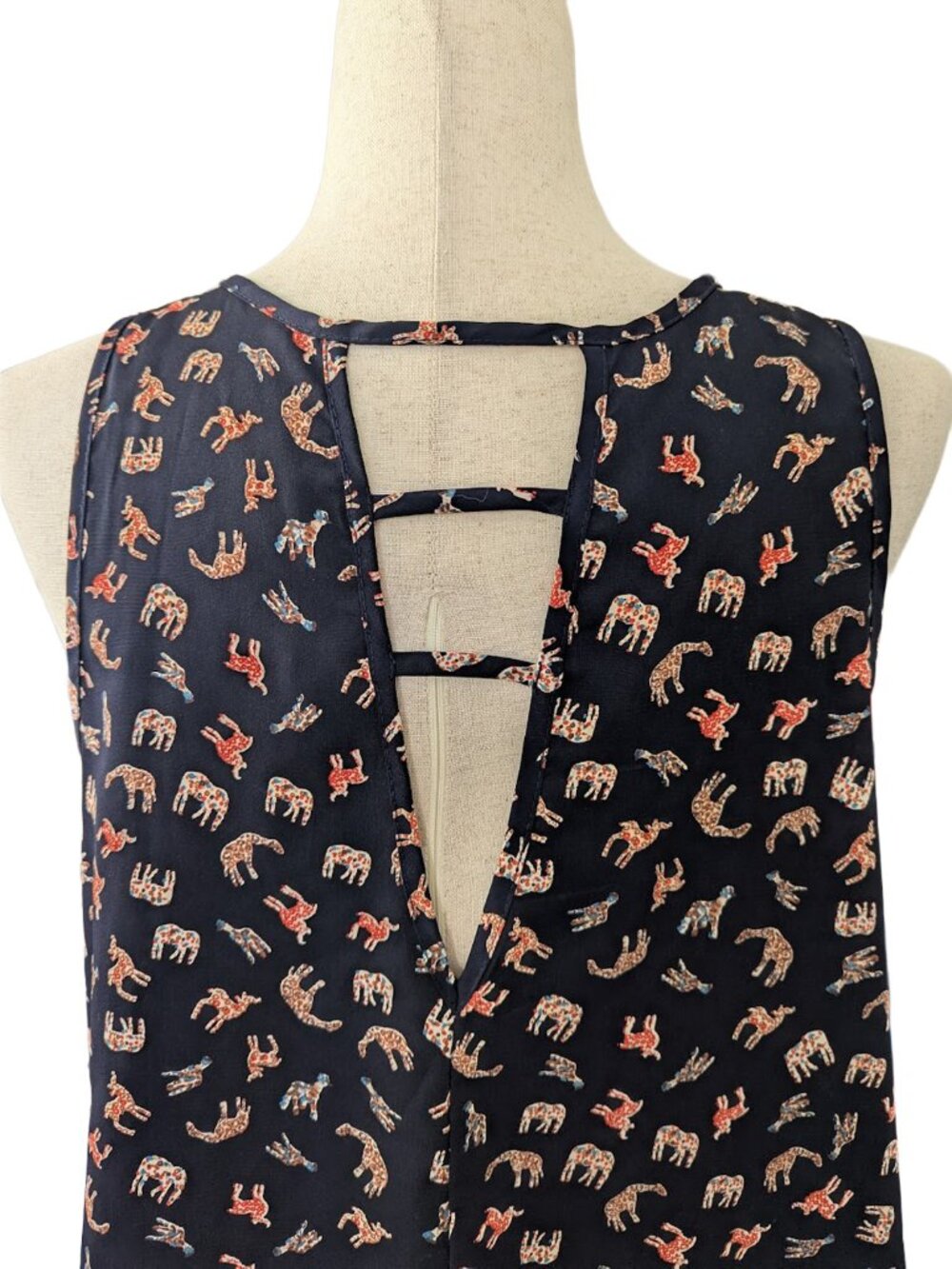 Kaileigh Animal Print Navy Blue Sleeveless Blouse - Picture 8 of 10